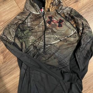 Womens Under armour hunting long sleeve